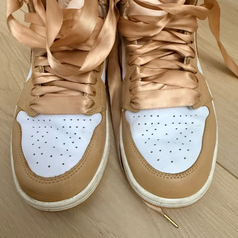 Nike Jordan Sneakers - Picture 1 of 7